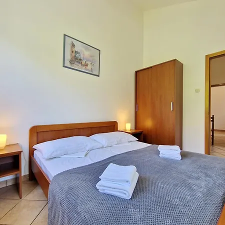 With Parking Space - Krk - 24229 Apartman