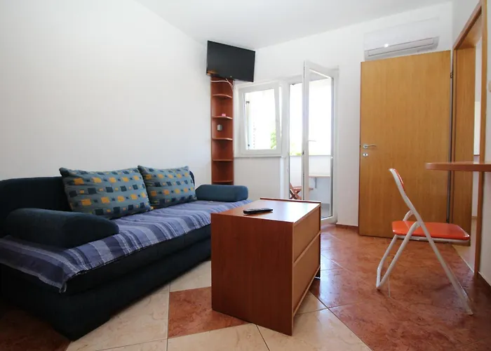With Parking Space Baska, Krk - 24229 Baska (Krk)