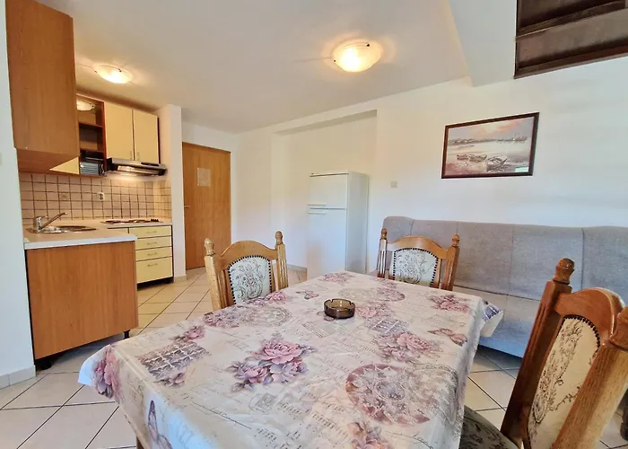Apartment With Parking Space Baska, Krk - 24229 Baska (Krk)